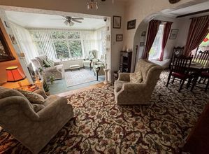 Sitting Area- click for photo gallery